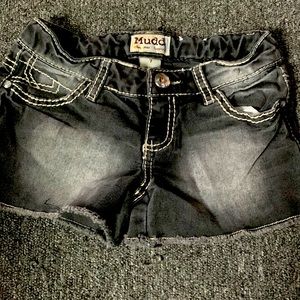 Mudd shorts*
